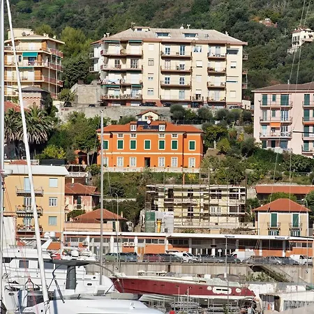 Trilocale In Vista Mare 1 Varazze
