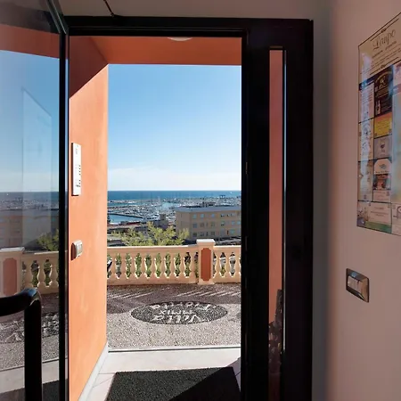 Trilocale In Vista Mare 1 شقة